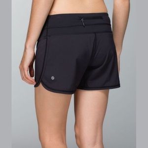 Lululemon Black Groovy Run Shorts Size 4